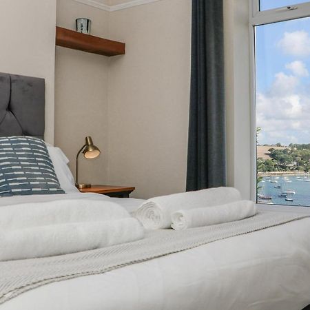 Through The Porthole Villa Falmouth Exterior photo
