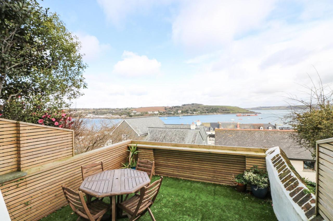 Through The Porthole Villa Falmouth Exterior photo