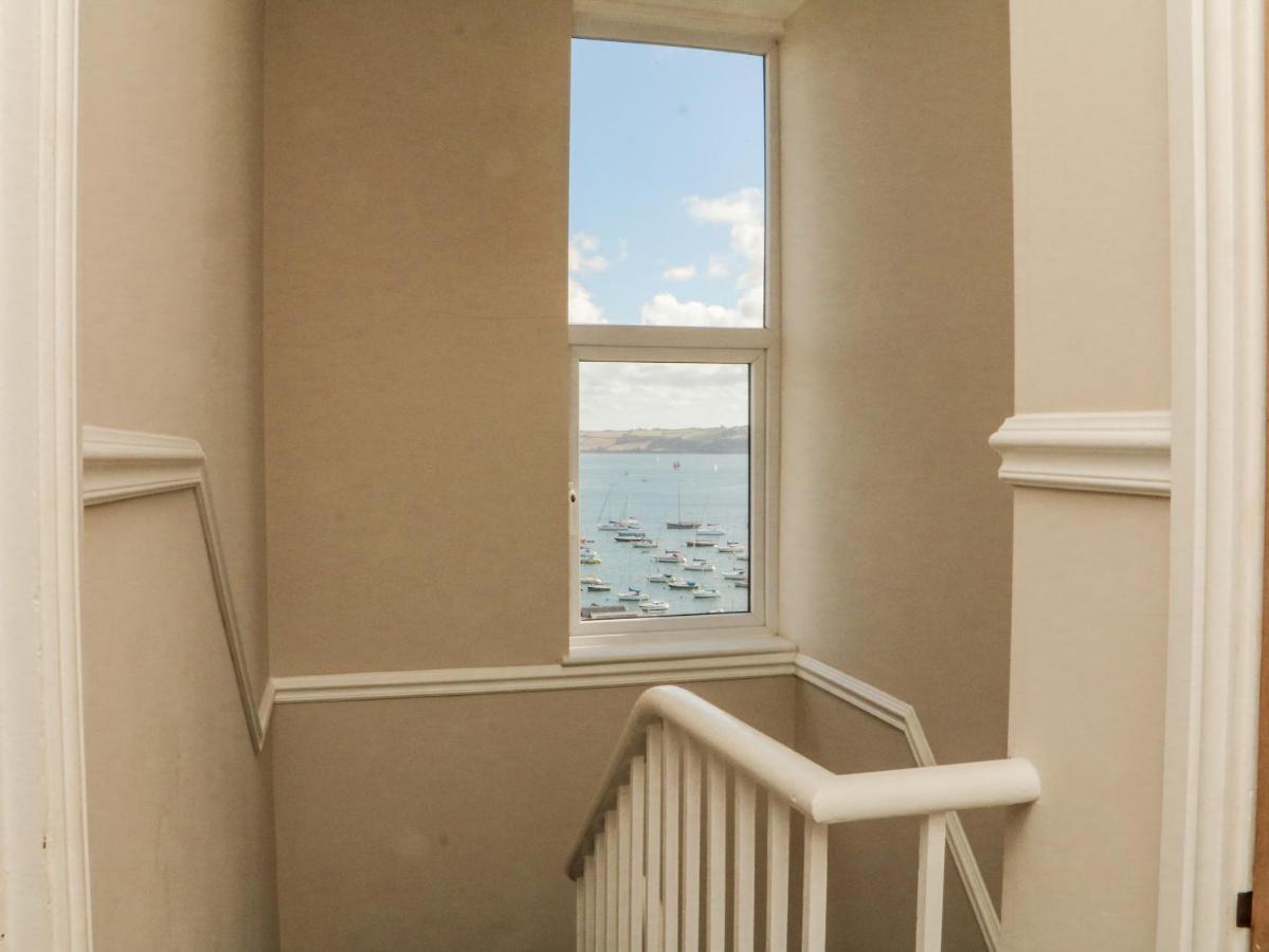 Through The Porthole Villa Falmouth Exterior photo